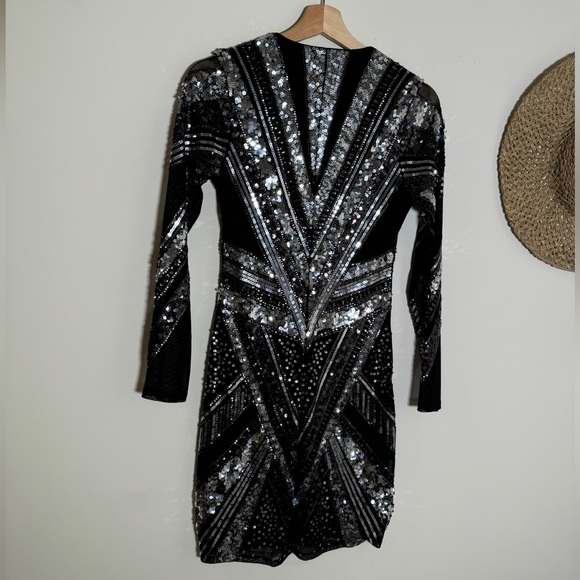 EXPRESS Patterned Silver Sequin Mesh
Longsleeve Mini Dress Small - Picture 3 of 12